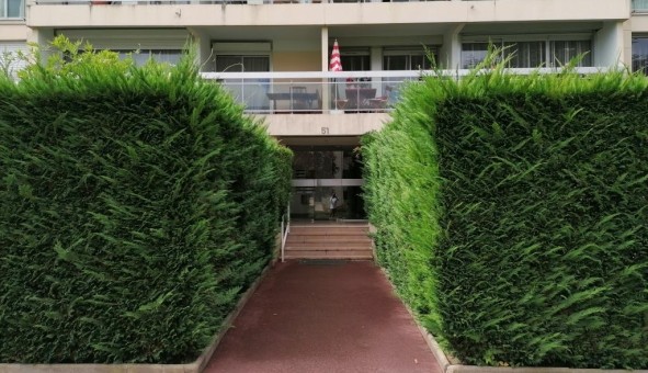 Logement tudiant Studio à Bailly (78870)