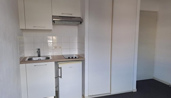 Logement tudiant Location Studio Vide Bains sur Oust (35600)