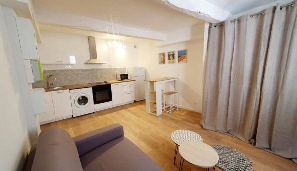 Logement tudiant Location Studio Vide Barjols (83670)