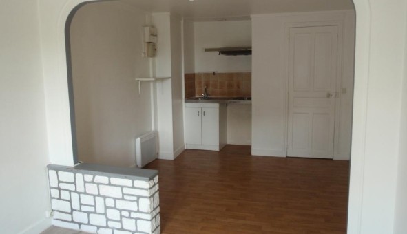 Logement tudiant Location Studio Vide Bazainville (78550)