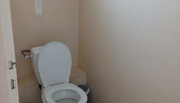 Logement tudiant Studio à Beaumont Pied de Bœuf (72500)