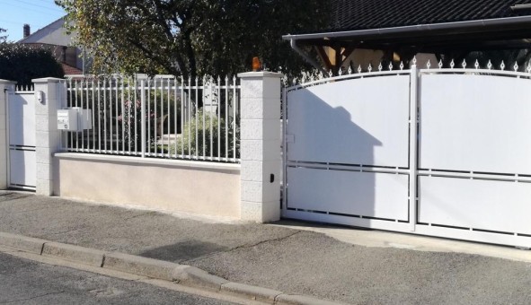 Logement tudiant Studio à Bgles (33130)
