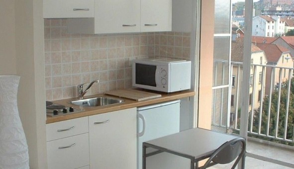Logement étudiant Location Studio Vide Belfort (90000)