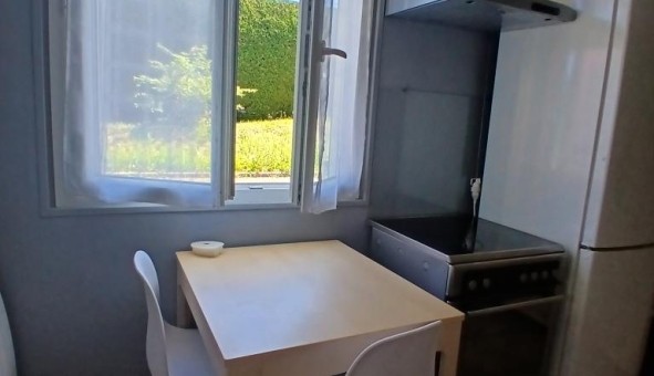 Logement tudiant Studio à Bellerive sur Allier (03700)