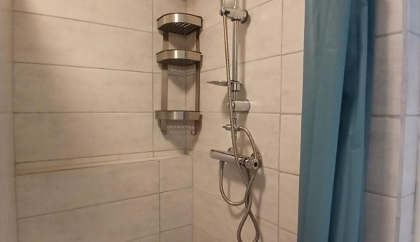 Logement tudiant Studio à Bellerive sur Allier (03700)