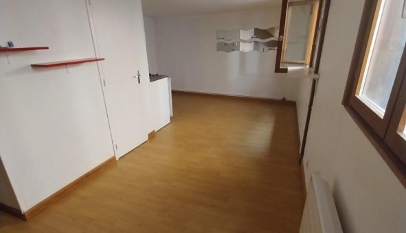 Logement tudiant Location Studio Vide Bernay (27300)
