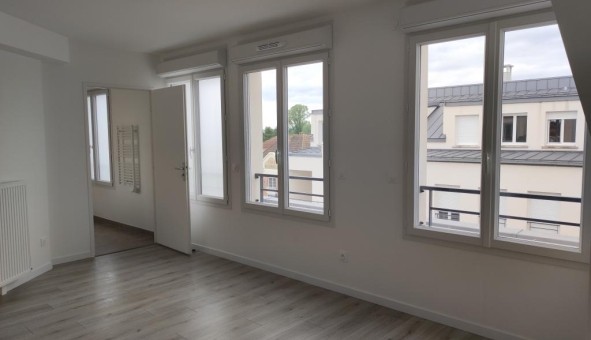 Logement tudiant Studio à Bernes sur Oise (95340)
