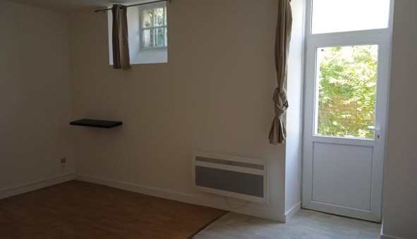 Logement étudiant Location Studio Vide Biard (86000)