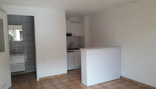 Logement étudiant Location Studio Vide Biard (86000)