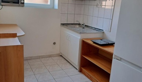 Logement étudiant Location Studio Vide Biard (86000)