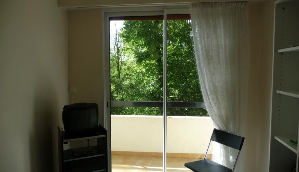 Logement tudiant Location Studio Vide Biard (86000)