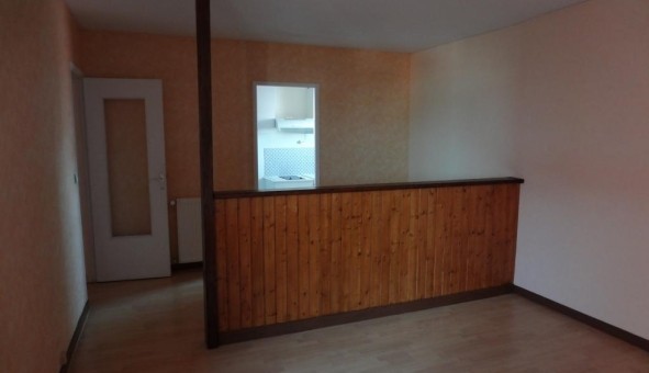 Logement tudiant Location Studio Vide Biard (86000)