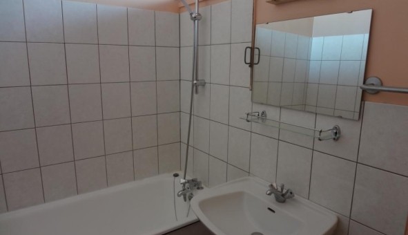 Logement tudiant Studio à Biard (86000)