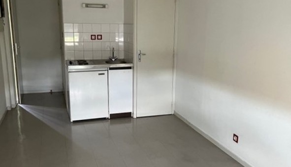 Logement tudiant Location Studio Vide Biard (86000)