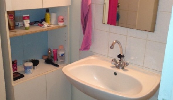 Logement tudiant Location Studio Vide Biard (86000)