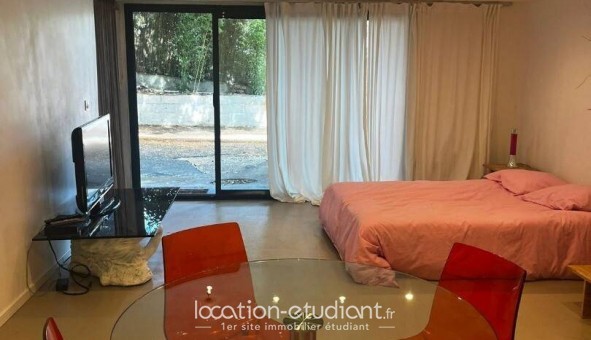 Logement tudiant Studio à Bivres (91570)