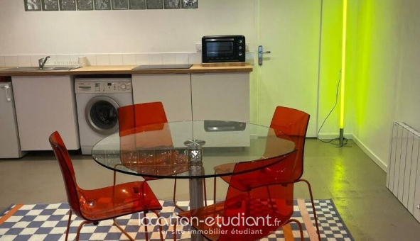 Logement tudiant Studio à Bivres (91570)