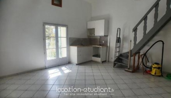 Logement tudiant Studio à Bollne (84500)