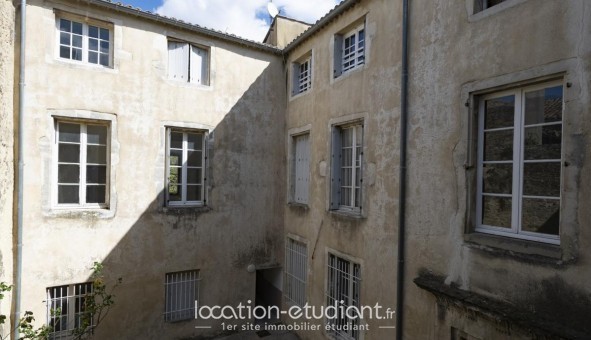 Logement tudiant Location Studio Vide Bollne (84500)