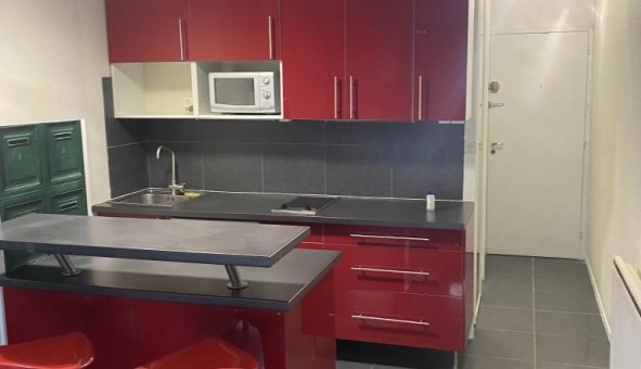 Logement tudiant Location Studio Vide Bordeaux (33300)