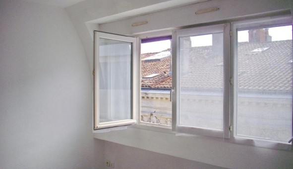 Logement tudiant Location Studio Vide Bordeaux (33300)