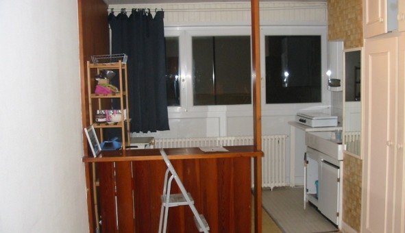 Logement tudiant Location Studio Vide Bordeaux (33300)