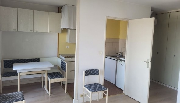 Logement �tudiant Location Studio Vide Bordeaux (33300)
