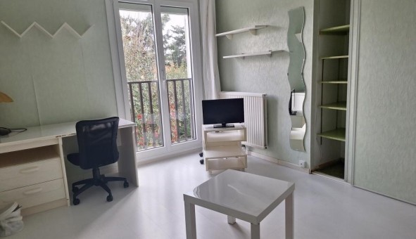 Logement tudiant Studio à Boulay les Barres (45140)