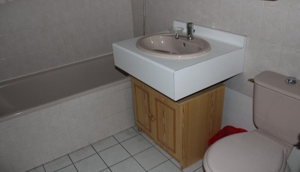 Logement �tudiant Studio &agrave; Bourg en Bresse (01000)