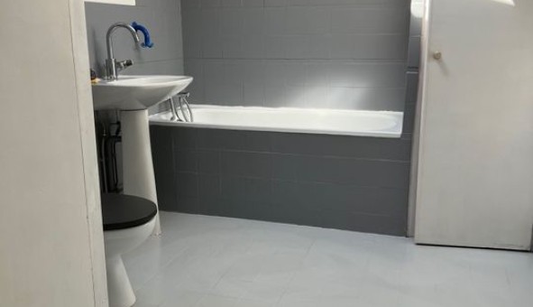 Logement �tudiant Studio &agrave; Bourg en Bresse (01000)