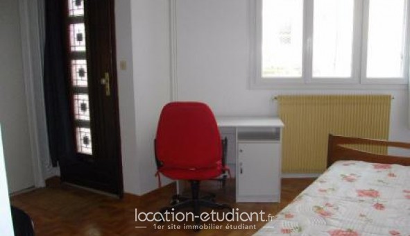Logement tudiant Studio à Bourges (18000)
