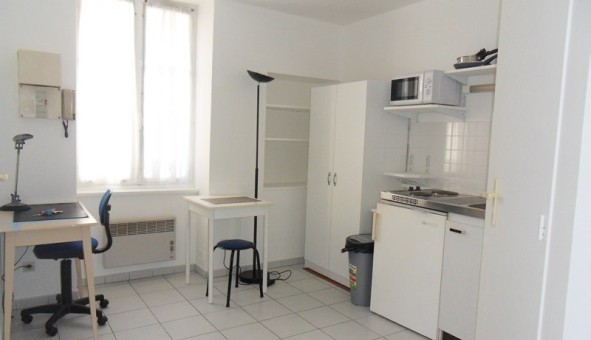 Logement tudiant Studio à Bourges (18000)