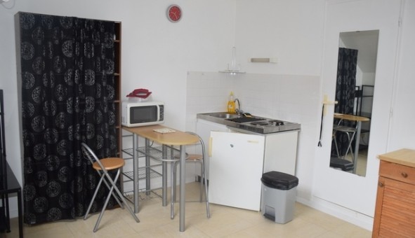 Logement tudiant Studio à Bourges (18000)