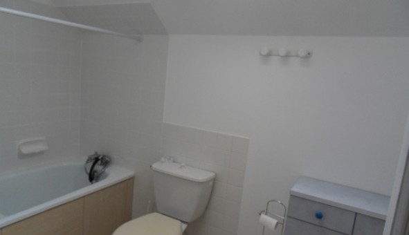 Logement tudiant Studio à Bourges (18000)