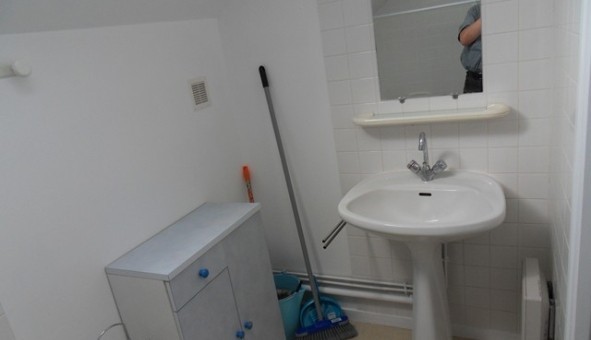 Logement tudiant Studio à Bourges (18000)