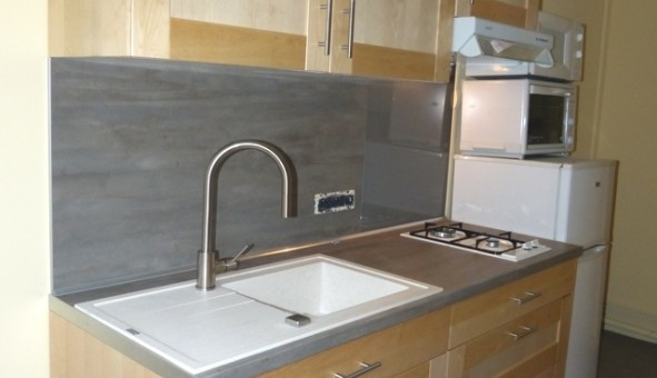 Logement tudiant Studio à Bourges (18000)