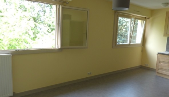 Logement tudiant Studio à Bourges (18000)