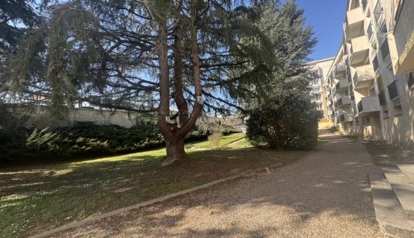 Logement tudiant Studio à Bourges (18000)