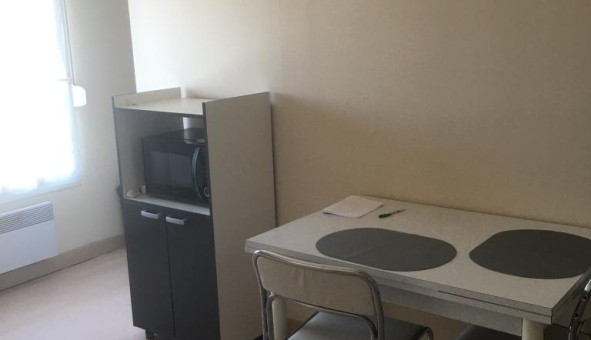 Logement tudiant Studio à Bourges (18000)