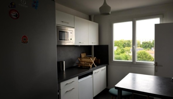 Logement tudiant Studio à Bourges (18000)