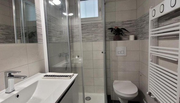 Logement tudiant Studio à Bourges (18000)