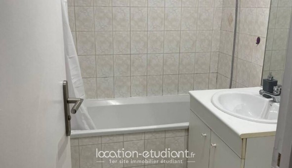 Logement tudiant Studio à Brie Comte Robert (77170)