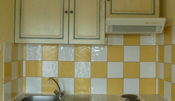 Logement �tudiant Studio &agrave; Brive la Gaillarde (19100)