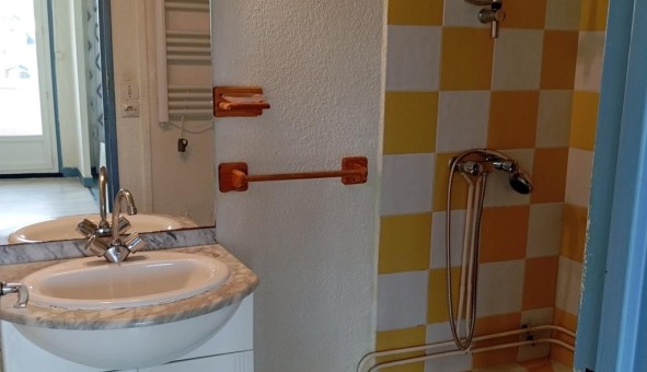 Logement �tudiant Studio &agrave; Brive la Gaillarde (19100)