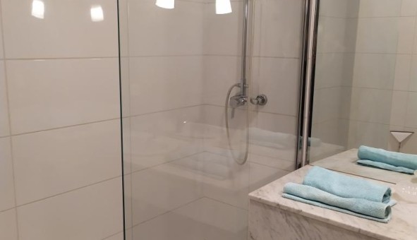 Logement étudiant Studio à Bron (69500)