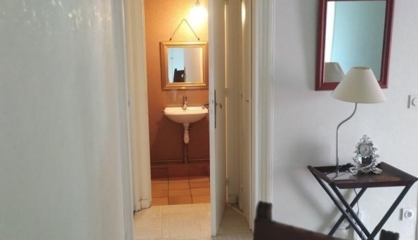 Logement étudiant Studio à Bron (69500)