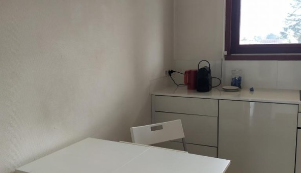 Logement étudiant Studio à Bron (69500)