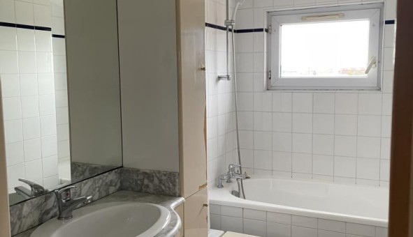 Logement tudiant Studio à Bron (69500)