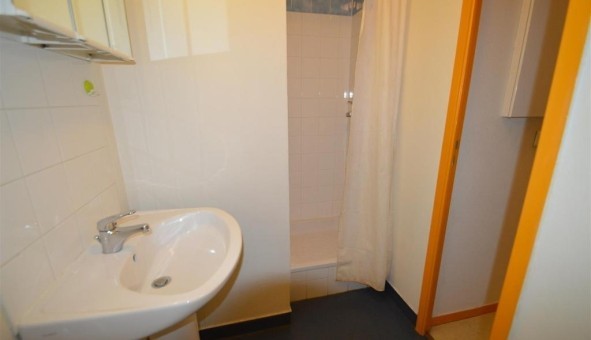 Logement tudiant Studio à Bron (69500)