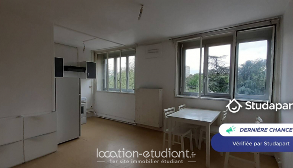Logement tudiant Location Studio Meublé Bron (69500)